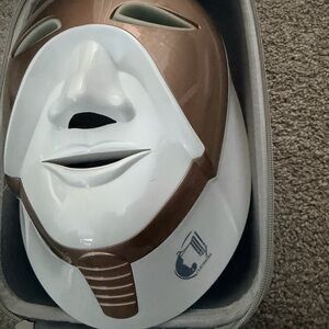 Advanced LED Skincare Mask - White and Brown